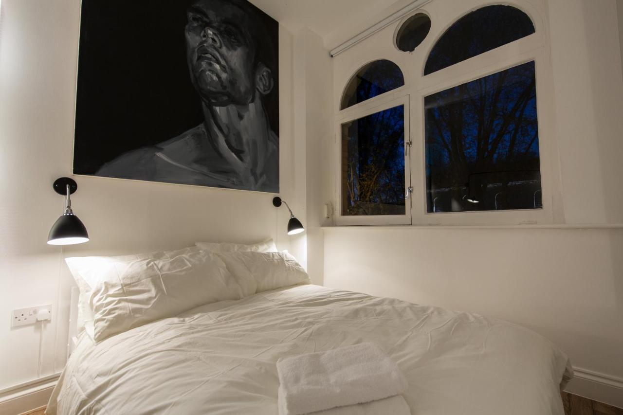St. Lukes View, Shoreditch, By The Design Traveller ロンドン エクステリア 写真