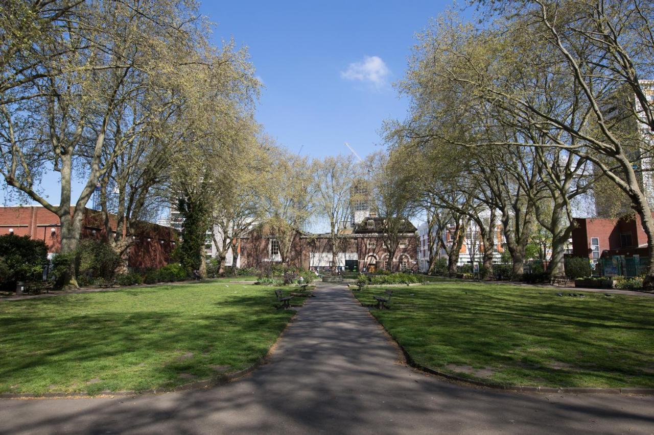 St. Lukes View, Shoreditch, By The Design Traveller ロンドン エクステリア 写真